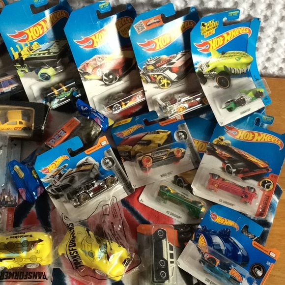 Hot wheels- 19 matchbox-2 maisto =1 all new in box - Picture 3 of 7